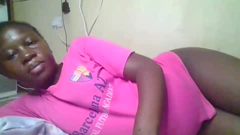 Snapshot of happy_dimple chatting on 12.20.25 happy_dimple online show from 12.20.25