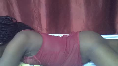 Snapshot of happy_kienyeji chatting on 10.27.25 happy_kienyeji online show from 10.27.25