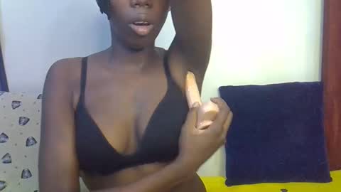 Snapshot of happy_kienyeji chatting on 12.03.25 happy_kienyeji online show from 12.03.25