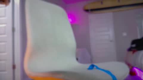 Snapshot of happyendingstory chatting on 12.18.25 Josh Hamilton online show from 12.18.25