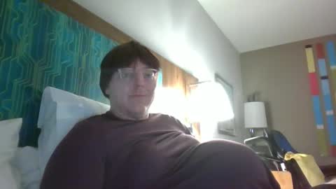 Snapshot of happynpregnant chatting on 12.31.24 happynpregnant online show from 12.31.24