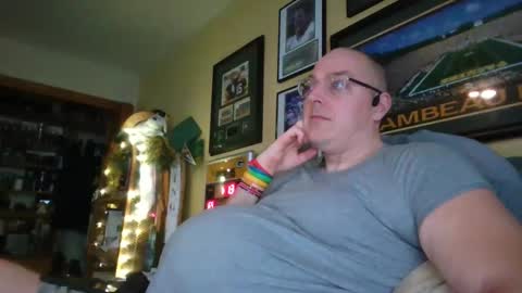 Snapshot of happynpregnant chatting on 02.09.25 happynpregnant online show from 02.09.25