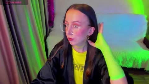 Stephanie online show from 01.08.26