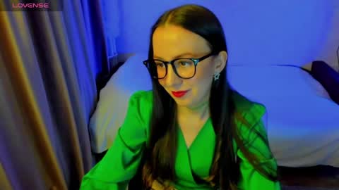 Stephanie online show from 04.18.26