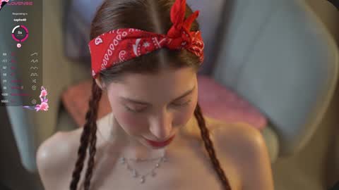 Snapshot of happyvivy chatting on 01.31.25 Vivy online show from 01.31.25