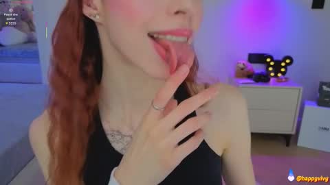 Snapshot of happyvivy chatting on 10.13.25 Vivy online show from 10.13.25