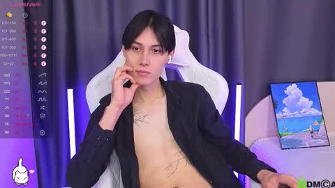 Mark online show from 11.10.25