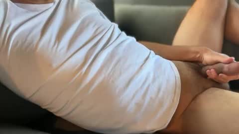 Snapshot of hardbecauseofyou chatting on 02.16.26 hardbecauseofyou online show from 02.16.26