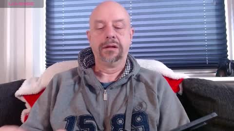 Snapshot of hardmrlazy chatting on 01.05.25 MrLazy online show from 01.05.25