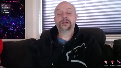 Snapshot of hardmrlazy chatting on 02.09.25 MrLazy online show from 02.09.25