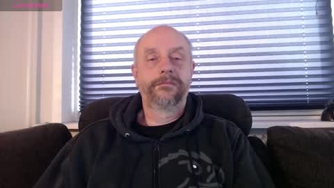 Snapshot of hardmrlazy chatting on 02.21.25 MrLazy online show from 02.21.25