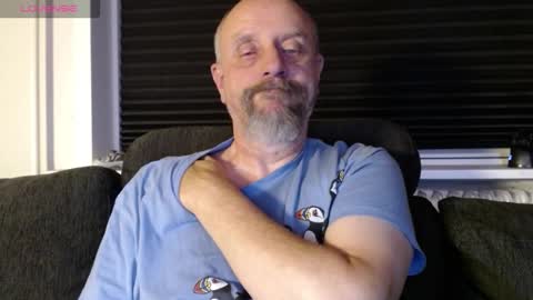 Snapshot of hardmrlazy chatting on 09.23.25 MrLazy online show from 09.23.25