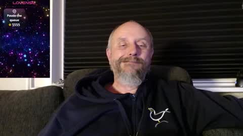 Snapshot of hardmrlazy chatting on 10.21.25 MrLazy online show from 10.21.25