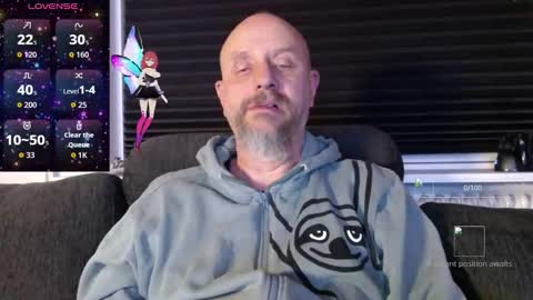 Snapshot of hardmrlazy chatting on 10.27.25 MrLazy online show from 10.27.25