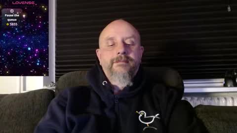 Snapshot of hardmrlazy chatting on 11.03.25 MrLazy online show from 11.03.25