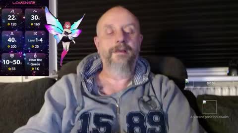 Snapshot of hardmrlazy chatting on 11.11.25 MrLazy online show from 11.11.25