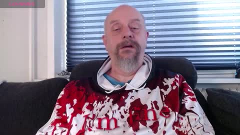 Snapshot of hardmrlazy chatting on 11.23.25 MrLazy online show from 11.23.25