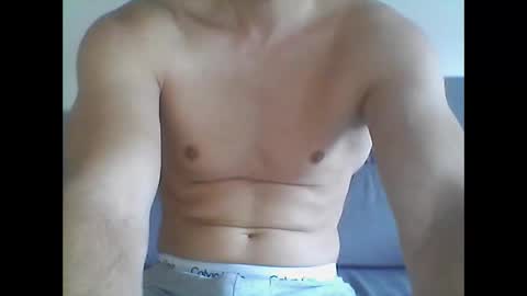 Snapshot of hardwanker75 chatting on 09.29.25 hardwanker75 online show from 09.29.25