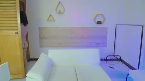 Snapshot of harknite chatting on 12.11.24 harknite online show from 12.11.24