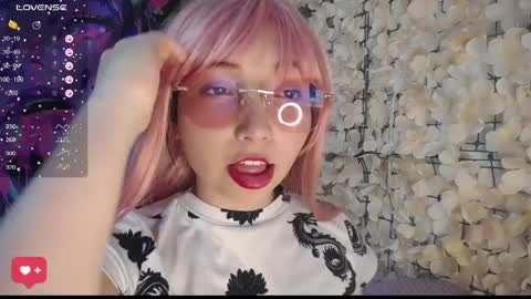 Snapshot of harmonys_couple_ chatting on 04.22.26 Harmonys World online show from 04.22.26