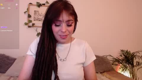 Snapshot of harmonyy01 chatting on 01.04.25 Harmony Please help me to reach 100 thumbs up online show from 01.04.25