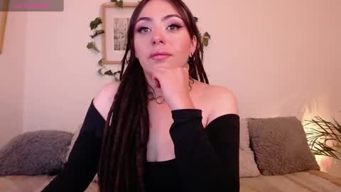 Snapshot of harmonyy01 chatting on 02.22.25 Harmony Please help me to reach 100 thumbs up online show from 02.22.25