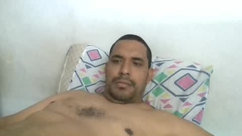 Snapshot of harpechediaz chatting on 11.10.25 ricardo online show from 11.10.25