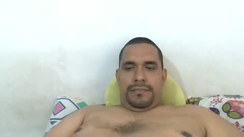 Snapshot of harpechediaz chatting on 11.24.25 ricardo online show from 11.24.25
