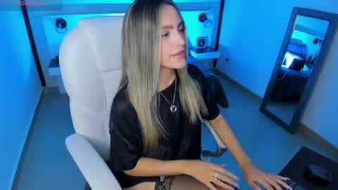 Snapshot of harper_woods chatting on 01.17.26 Harper online show from 01.17.26