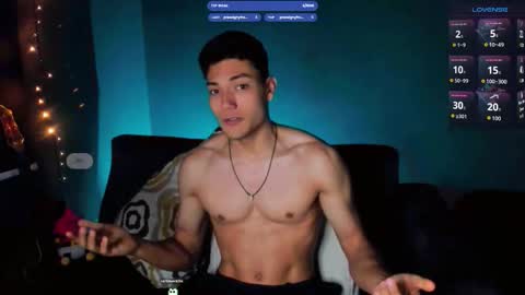 Snapshot of harrydavidsonx chatting on 11.18.25 ... online show from 11.18.25