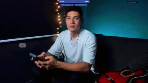 Snapshot of harrydavidsonx chatting on 11.21.25 ... online show from 11.21.25