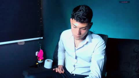 Snapshot of harrydavidsonx chatting on 11.30.25 ... online show from 11.30.25