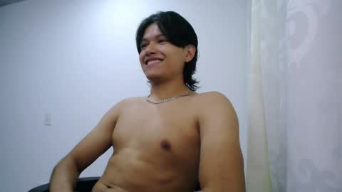 Snapshot of haru_boi chatting on 02.01.25 Haru online show from 02.01.25