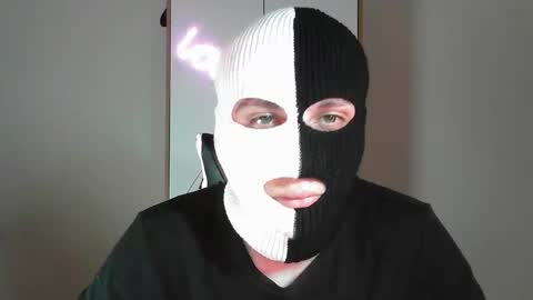 Snapshot of harvey6dent6 chatting on 03.30.26 Two-Face online show from 03.30.26