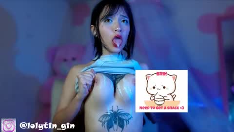 Im Emily and I could be the love of your life    online show from 05.10.26