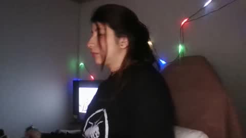 Snapshot of hasley_bbylee chatting on 03.05.26 lady online show from 03.05.26