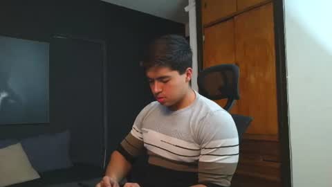 hat_guy01 online show from 07.16.26