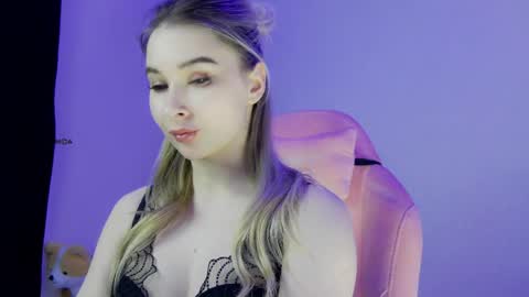 Anna online show from 03.31.26