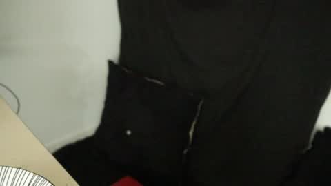 Snapshot of hatsumotokyoto chatting on 02.05.25 More content 2 online show from 02.05.25