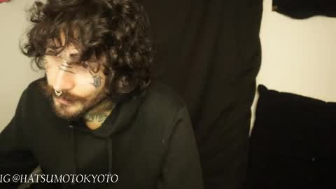 Snapshot of hatsumotokyoto chatting on 02.21.25 More content 2 online show from 02.21.25