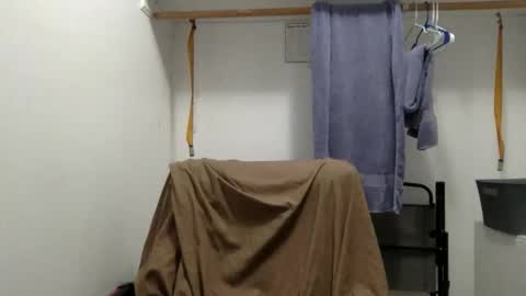 hautmana online show from 04.19.26