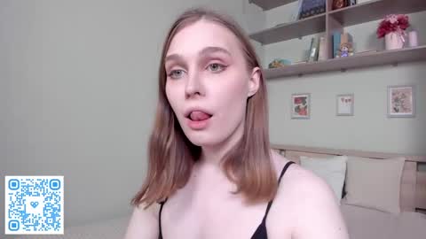 Mia online show from 04.22.26