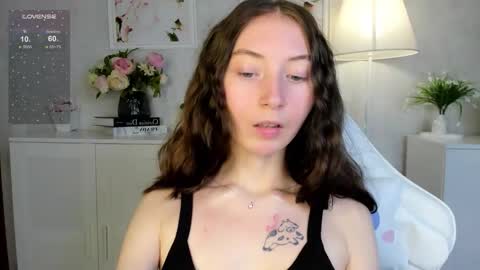 Snapshot of havefunwithmee_ chatting on 10.23.25 Lola online show from 10.23.25