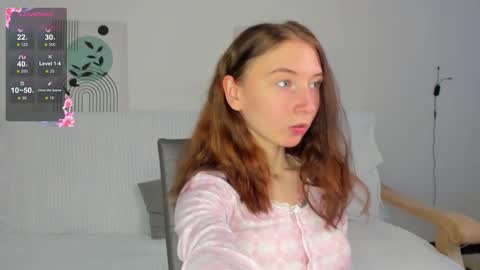 Snapshot of havefunwithmee_ chatting on 11.14.25 Lola online show from 11.14.25