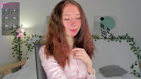 Snapshot of havefunwithmee_ chatting on 11.29.25 Lola online show from 11.29.25