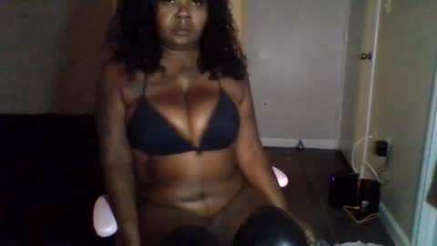 hawtchoc37 online show from 06.18.26