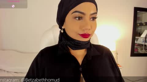 Hayat online show from 12.23.25
