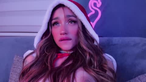 Snapshot of hazeeell chatting on 12.31.24 Marie online show from 12.31.24