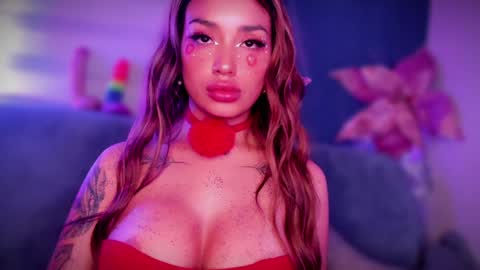 Snapshot of hazeeell chatting on 01.30.25 Marie online show from 01.30.25