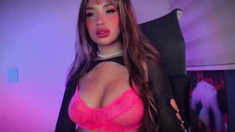 Snapshot of hazeeell chatting on 03.06.25 Marie online show from 03.06.25